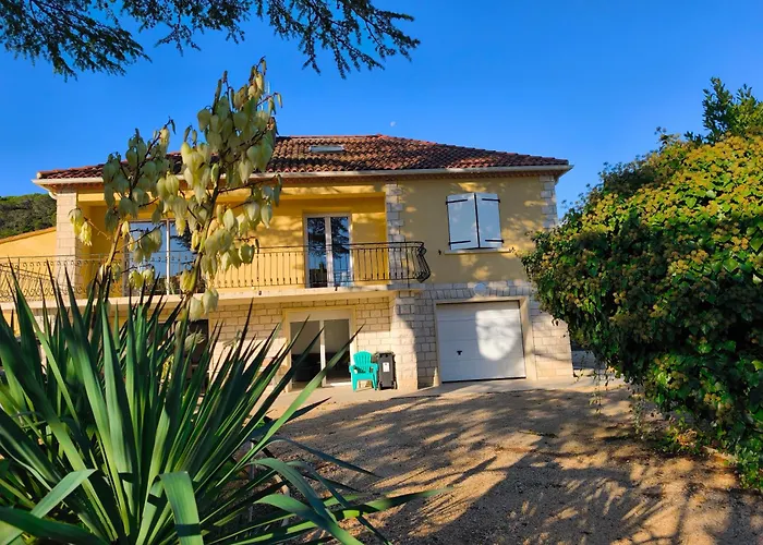 Chantebise, Calme Et Elegance Avec Piscine Privee * Tresques